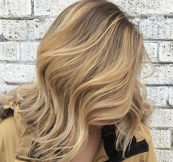 ListedBeauty's tweet photo. Fridays are for treating yourself. If you are about changing your hairstyle or colour, Alicia is the best for that.
Make appointment https://t.co/Tu6aqaXVyW 
#listedbeauty #torontobeauty #torontomakeup #torontohair #gta #gtahair #torontohairartist #torontohairsalon #torontohair https://t.co/aOCEevlAQs