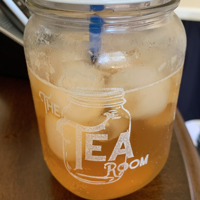 KCushman1's tweet photo. Lawrenceburg friends, have you discovered The Tea Room? I am particularly fond of the honeysuckle tea, sparkling style. Yum!! @thetearoomatsoutherncharms  #tearoom #lawrenceburgtn #kathryncushman https://t.co/kXOEblflhU