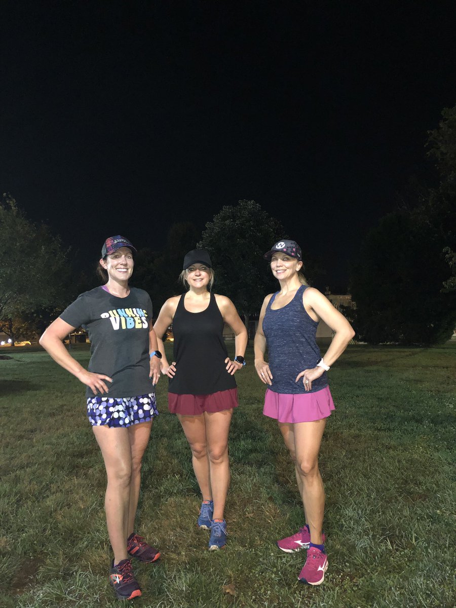 kimpossibleont1's tweet photo. 3 deliciously cool miles around town. Just us running, laughing, making plans for the weekend, & enjoying being alive β€οΈ.
Run Streak Day 263!
ππΌββοΈππ½ββοΈππΌββοΈ
*****
#owwrunagainstbullying #runstreak #runoutsideeveryday #skirtsports #skirtsisters #crazyclan #crazycompression https://t.co/qJxbvjBzRw