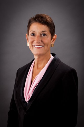 Congrats to new dean of <a href="/Appalachian_Law/">ASL</a> and former justice of the Supreme Court of Virginia Elizabeth McClanahan '84 on giving the <a href="/Bethany_College/">Bethany College (WV)</a> Fall Convocation Address. Check out the story in the <a href="/WeirtonDlyTimes/">Weirton Daily Times</a>. weirtondailytimes.com/news/local-new…