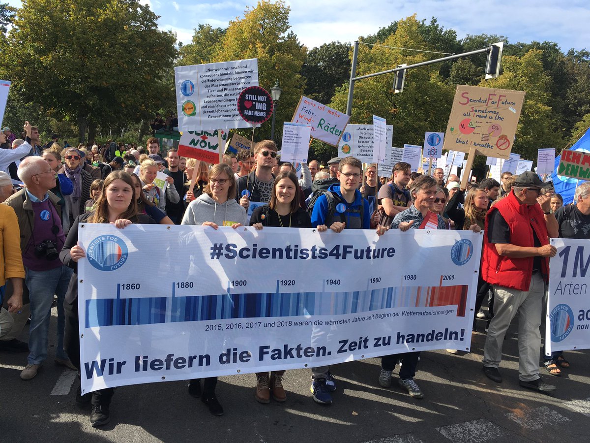 TspWissenschaft's tweet image. Auch die Wissenschaft geht beim #Klimastreik auf die Straße @sciforfuture @TUBerlin #FridaysForFuture #ScientistsForFuture