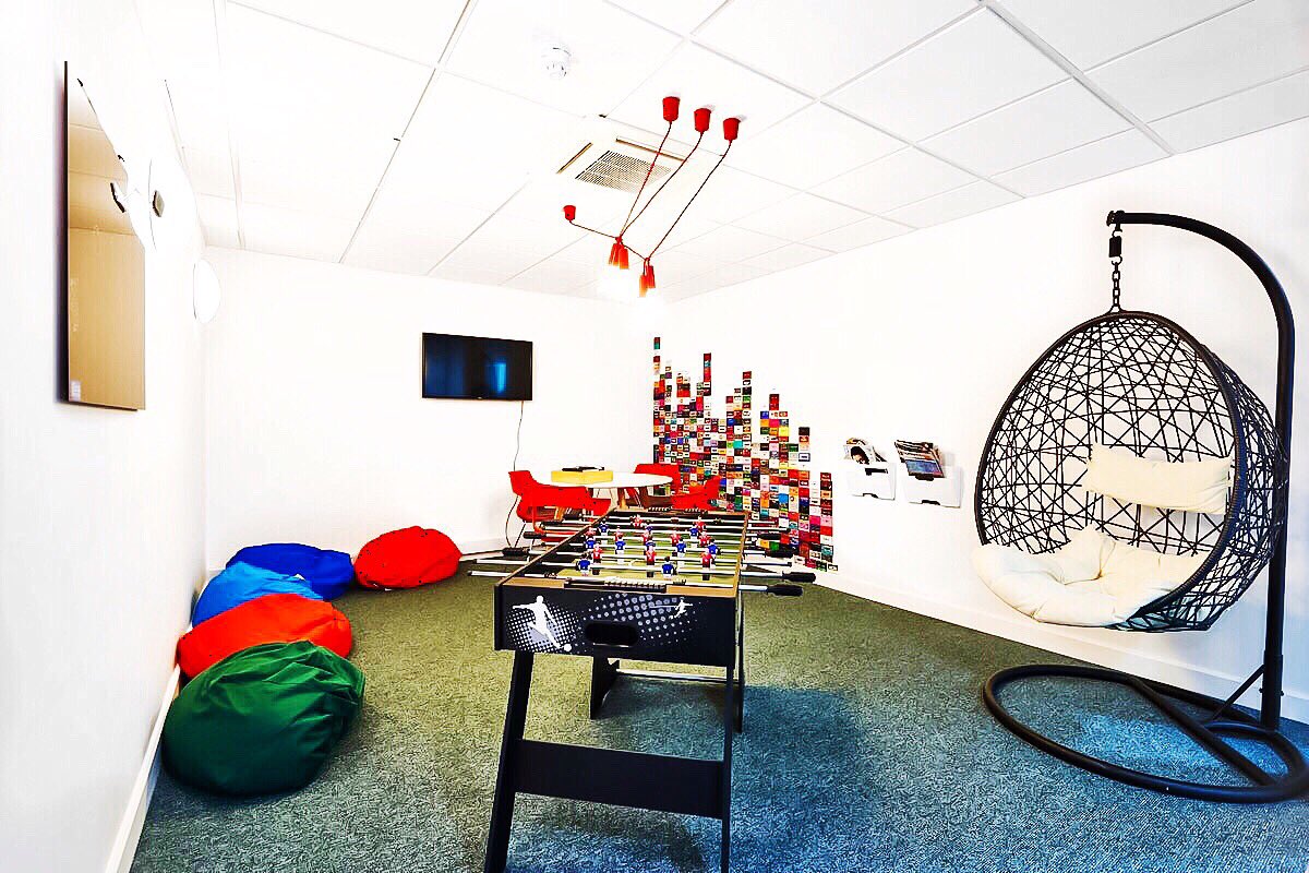 BoomZoneUK's tweet photo. A Combination of Zones under one roof ! 

Come Zone in with us today to make 
your business BOOM 💥 💥 
 
📍 Ealing 
📞 020 7692 0600 
📧  enquiries@boomzone.co.uk 
#boomzone #gamezone #chillzone #coworking #serviced_offices #hotdesks #fixeddesks #conference_rooms #meeting_rooms https://t.co/hXkTAfaddi
