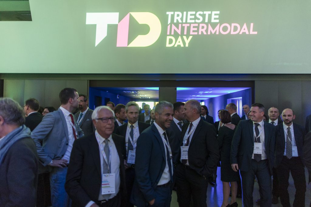 PortodiTrieste's tweet photo. Wide-ranging discussions on the future of logistics and connectivity, the music of the European Spirit of Youth Orchestra, a stunning illycaffè special edition cup.
At #tid2019 there was all this and much more!

Take a look to the full gallery ▶️ https://t.co/7hKuypvUAU https://t.co/YtPMQWzYVj