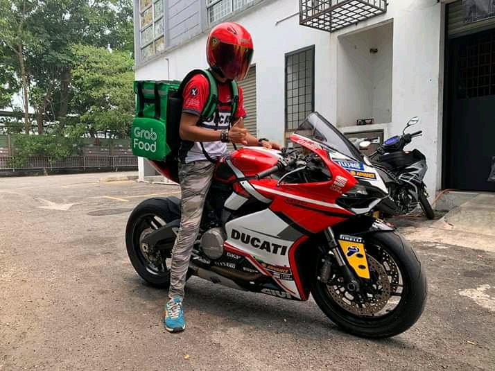 twtbikers's tweet photo. Lepas ni no more complain pasal makanan lambat sampai ye..

📸 Syamsul Wafi https://t.co/gai3C8eJ07