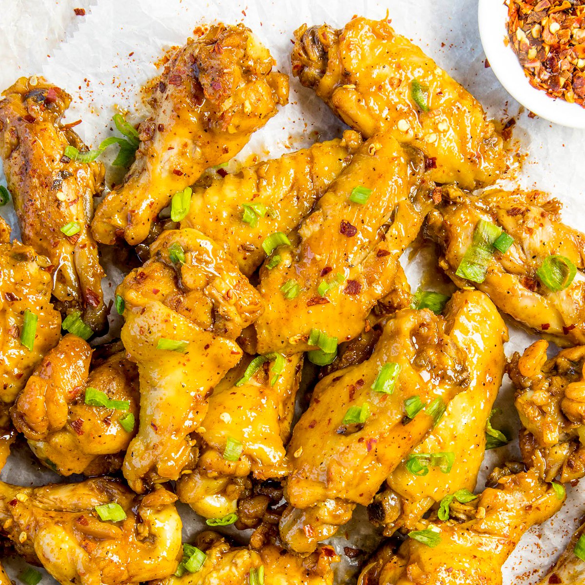 jalapenomadness's tweet photo. Sticky Wings Fan? Try this recipe. We’re cooking up the wings up in a saucy glaze made with Karo® Syrup, Sriracha, Soy Sauce, Vinegar & Fish Sauce that reduces as it cooks, making the wings extra sticky, sweet and spicy. #CreatewithKaro #KaroSyrup #ad https://t.co/tejW3rlGKH https://t.co/o8sD1XM1mV