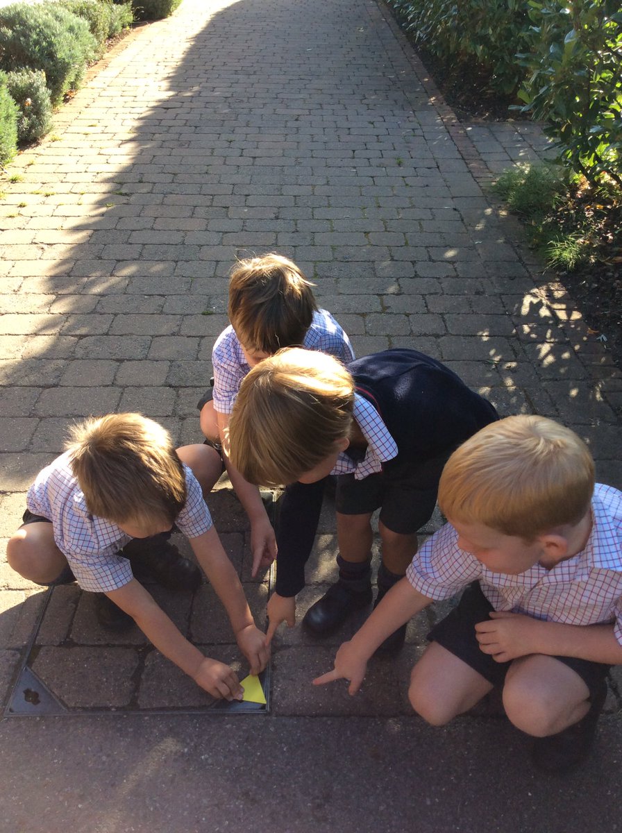 MoulsfordPP's tweet photo. This week the Bobcats have been searching for shapes within the environment โบโน๐ผ๐ท๐ด#spaceshapeandmeasure #outsidelearning #mpsfun https://t.co/uVQT8b4eWp