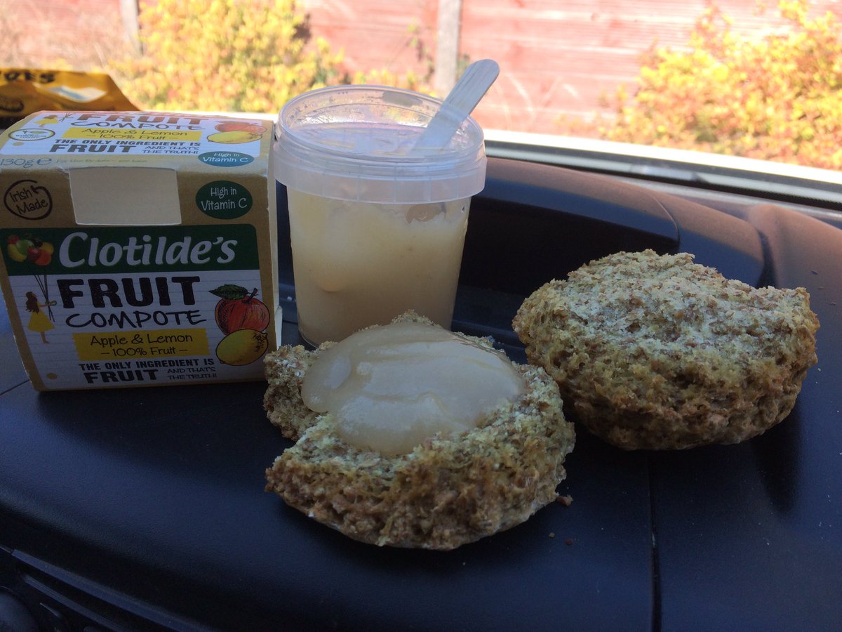In <a href="/SuperValuIRL/">SuperValu Ireland</a> Millstreet today. Just having lunch break with a scone and apple &amp; lemon Compote 😋 Call down &amp; sample our selection of healthy compotes. #noaddedsugar #foodacademy #healthylunch #compote