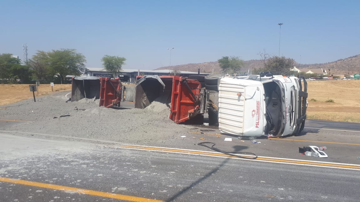 TrafficSA's tweet photo. North West - N4 Highway:  #TruckCrash at the R24 Waterfall Mall Interchange in Rustenburg https://t.co/wgjPv30XNb