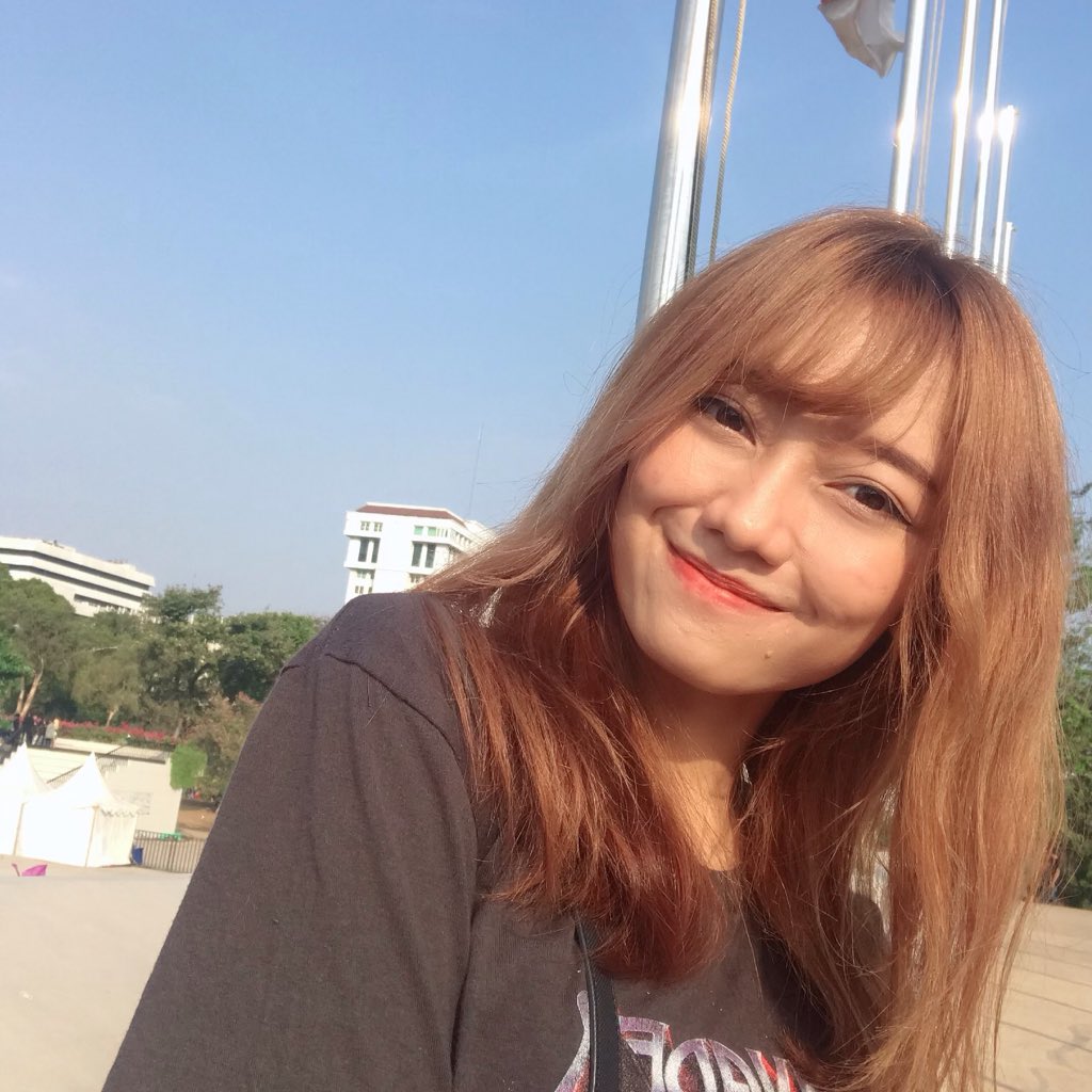 viviyonaap's tweet photo. Siapa tau kangen 🤓 https://t.co/T0CcOhhu0N