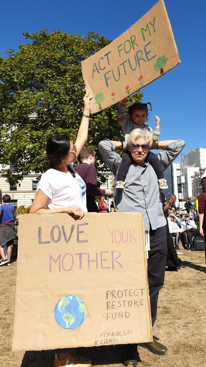 U2's tweet image. &apos;We’re with you @GretaThunberg
#ClimateStrike #schoolstrike4climate  #motherearth  #EleNão  #forasalles