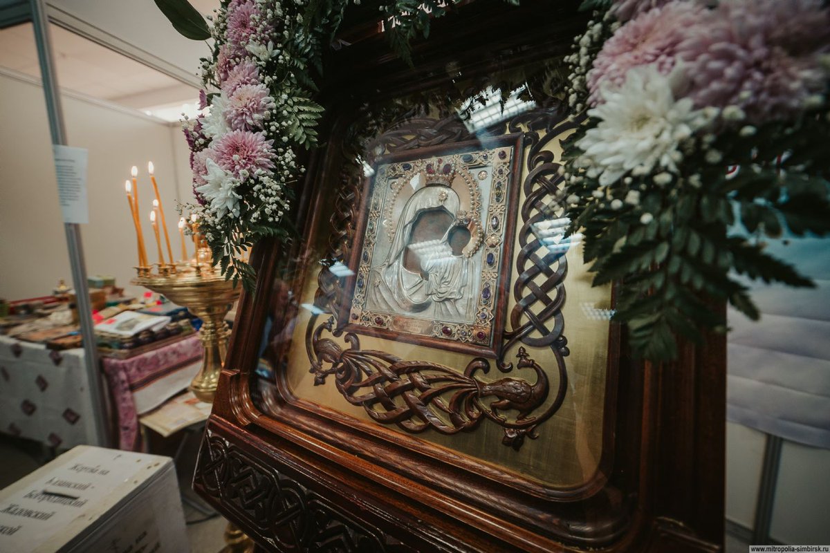 Simbmit's tweet image. В Ульяновске открылась  Международная православная выставка – ярмарка «ПОД ПАРУСОМ ВЕРЫ»  simbeparhia.ru/newses/news/?i…