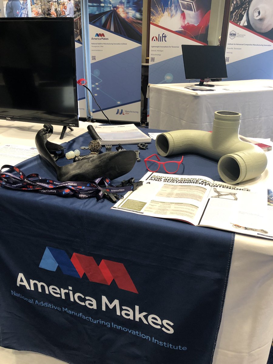 Check out the <a href="/AmericaMakes/">America Makes</a> booth at last night’s #ASMEmfgUSAexpo2919. The folks from Youngstown are showing off a slew of gadgets all made with #additivemanufacturing technology. Everything from pipes🚰, to glasses 🤓, to airplane parts ✈️! #3Dprinting