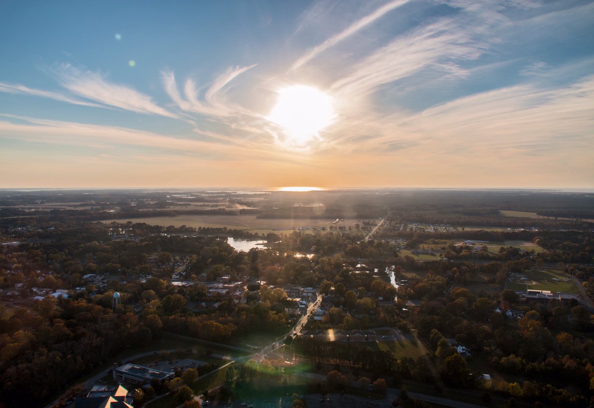 wboc's tweet photo. Princess Anne, Maryland, from #Chopper16 >> https://t.co/ckoJ7nk1OY