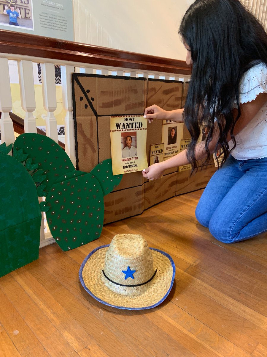 txst_isss's tweet photo. It’s #Friyay #Bobcats and we’re putting our last-minute touches on today’s #DontMessWithTexas event! Join us at 3 PM in #ThorntonInternationalHouse for food, trivia, and dancing! #texasnight #diy #txst #intltxst 🤠💃🕺 https://t.co/HVdiQqk1r5