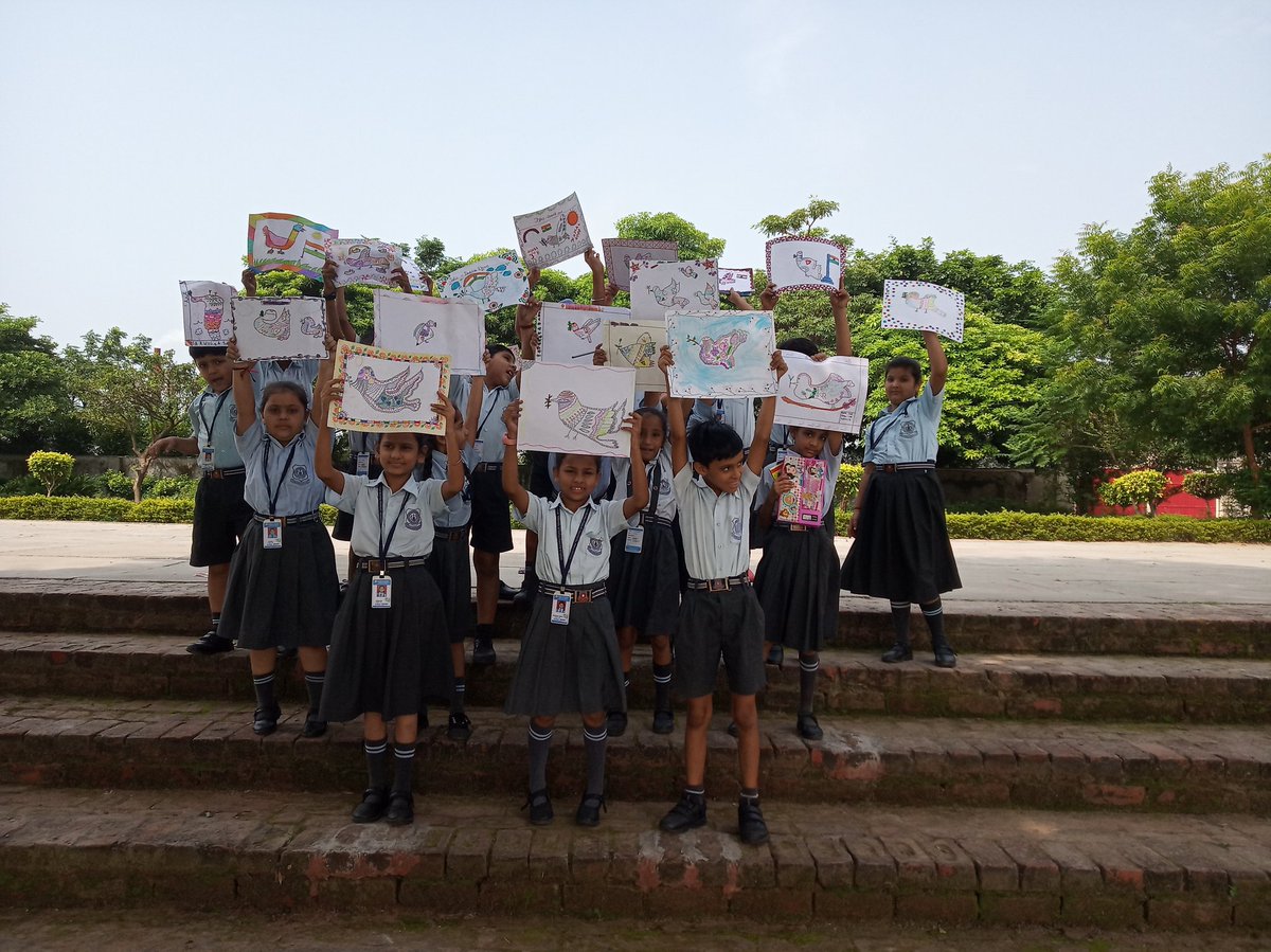 PratishthaKapo2's tweet photo. Children show creativity amazing! Show peace by painting. SDG 16 Peace, justice and strong institutions. @pkdhillon08 @charuchhabra2 @cyiac @RiseUp4SDGs @SDGsACT https://t.co/qkRdLfBPwo