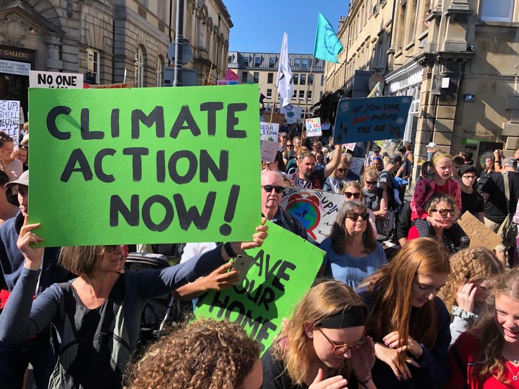 HughFW's tweet photo. And my colleagues from #WaronPlastics and @RiverCottage checking in from #climatestrikes in Bristol, Brighton, Bath, Bridport and Exeter! #GlobalClimateStrike 🌎💚 https://t.co/bUxk98suYd