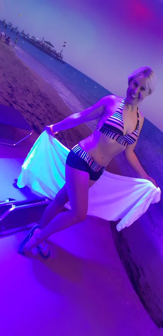 Before I fly to Berlin I had a few hours spare so went to a spa! It was strictly no phones but when I<a href="/tag/toiletselfie"class="tags"><span>#toiletselfie</span></a>