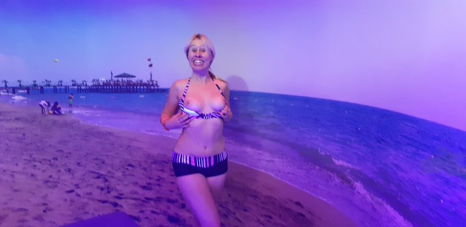 Before I fly to Berlin I had a few hours spare so went to a spa! It was strictly no phones but when I<a href="/tag/fridayfeeling"class="tags"><span>#fridayfeeling</span></a>