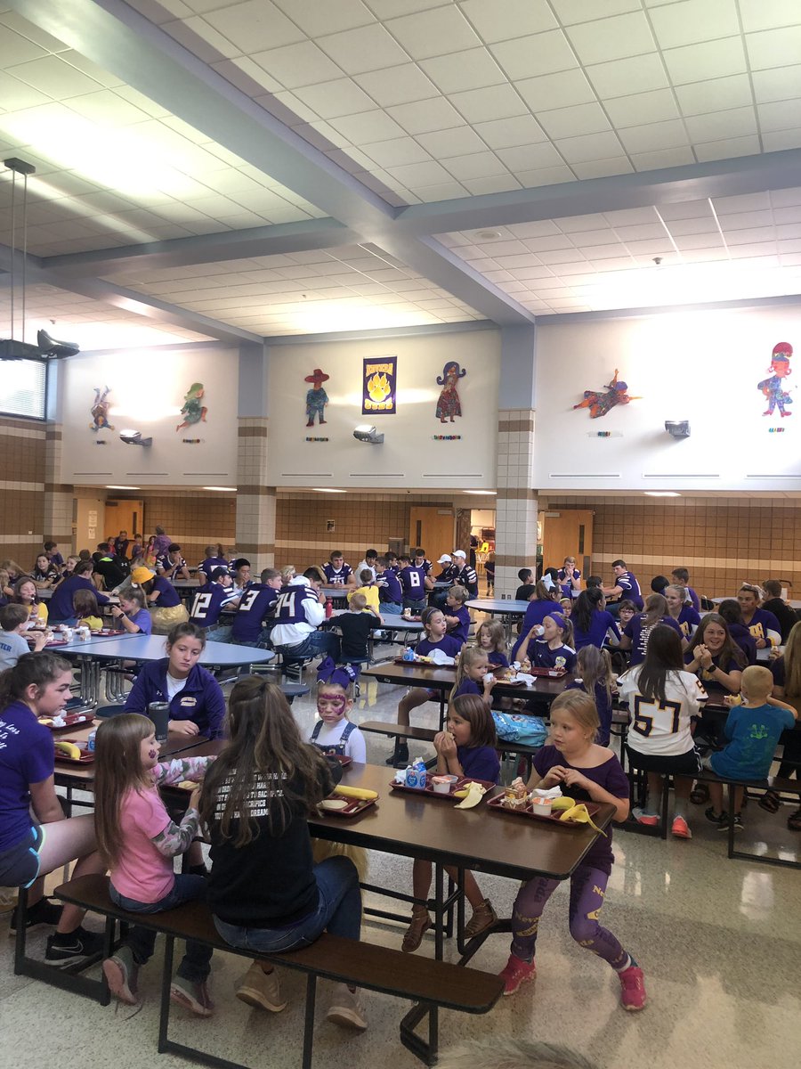 NevadaElem_AP's tweet photo. ‘Power Breakfast’ &amp; Cub Tattoos this morning with HS students &amp; coaches! Happy Homecoming! #NevadaCubPride https://t.co/ewPCg6YwJ5