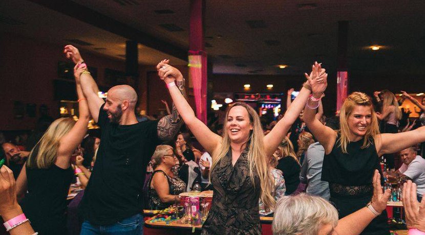 BONKERS BINGO'S BACK! 🎊🍻🎉
<a href="/BeMoreBonkers/">Bonkers Bingo</a> is back with a vengeance - sassier, fiercer, but definitely NOT classier! 😳🥂😂 Catch them at Mecca Bingo #Telford, 27 - 28 Sep 
Tickets 👇🏼
whatsonlive.co.uk/search/news/te…