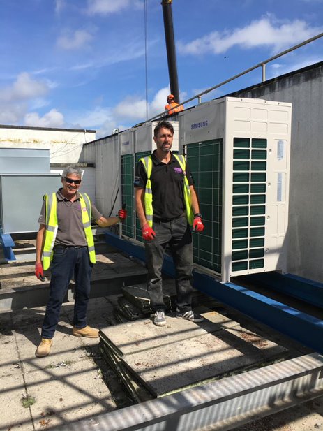 BSEFacilitiesM's tweet photo. It’s been a long few weeks for the BSEFM team but finally...The Opening night at ‘Chalk’ Nightclub in Brighton! 50 tonne cranes; Samsung VRF system; Heat recovery Thermal Wheel VES Air Handling Unit &amp; Fläkt woods fans to provide a space to 900 students during Freshers weekend! https://t.co/Bmko53sufT