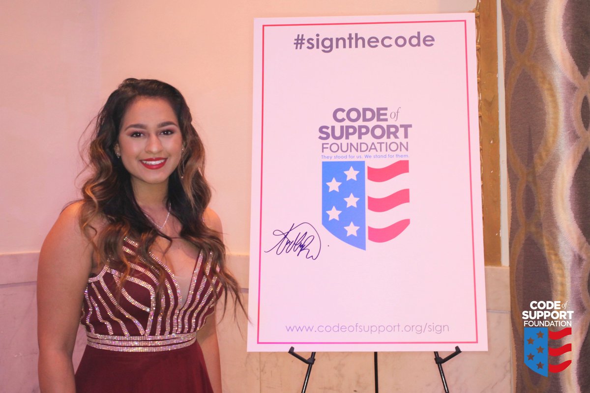 codeofsupport's tweet photo. Wednesday night, @AlyssaRaghu joined her @AmericanIdol family @RyanSeacrest in signing the Code of Support to support our troops and veterans. Join Alyssa and Ryan and #signthecode at https://t.co/Rs9LYKJZZ2 https://t.co/HkeowxAfsB