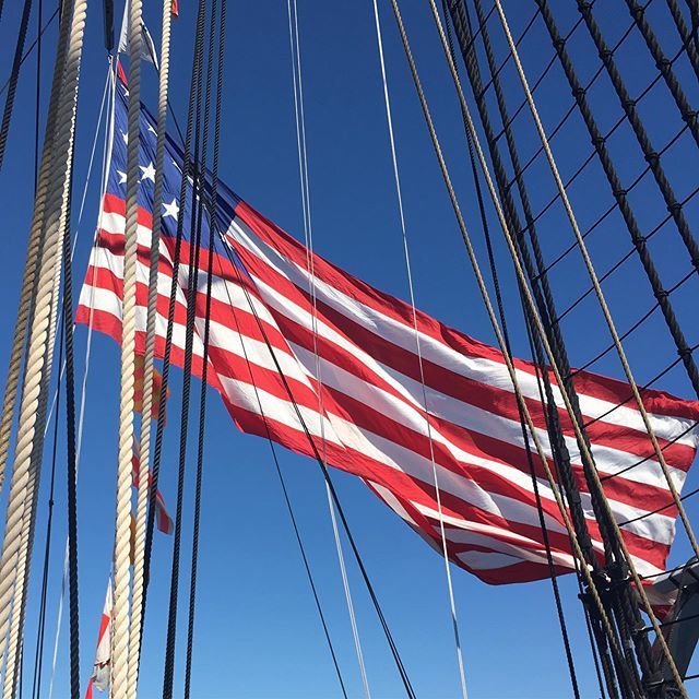 SimplySuzy's tweet photo. And we are now underway for the next 4 hours on the #USSConstitution where we will enjoy a 21-Gun Salute at Castle Island and a 17-Gun Salute at #USCG #BaseBoston. #EdCruise2019 https://t.co/JkWOncoBuy https://t.co/gFJOG0E0iv