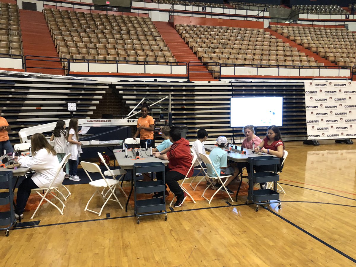SCOREAuburn's tweet photo. #DestinationStem2019 is under way! @COSAMOutreach https://t.co/uwFa9qX8p6