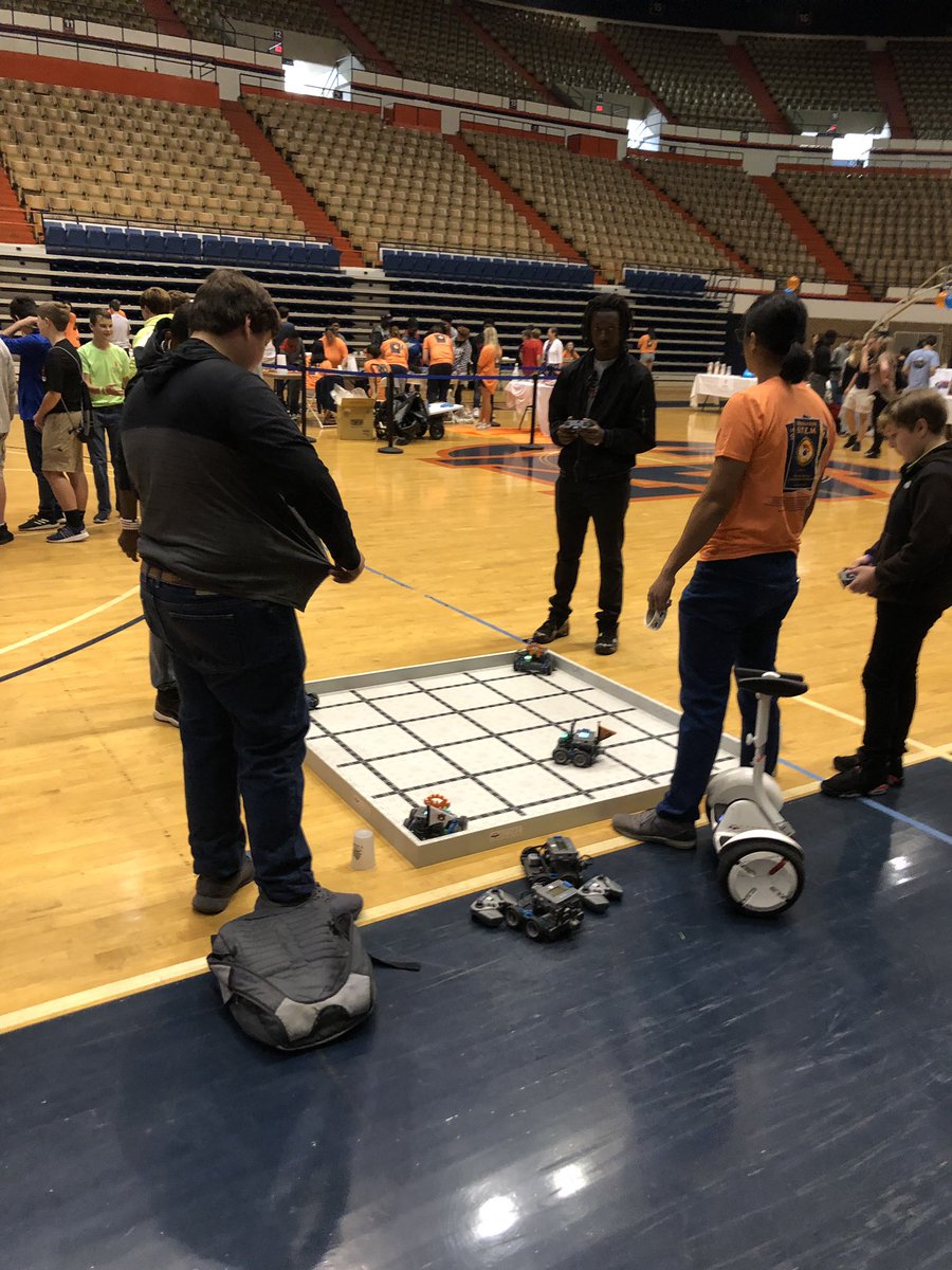 SCOREAuburn's tweet photo. #DestinationStem2019 is under way! @COSAMOutreach https://t.co/uwFa9qX8p6