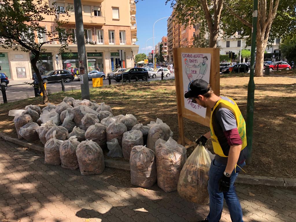 Stantec's tweet image. Inzia la Stantec in the Community Week, una settimana dedicata al #volontariato e all’inclusione sociale. Oggi alcuni volontari dell’ufficio di #Roma hanno partecipato a "Puliamo Il Mondo", l’iniziativa di @Legambiente , per ripulire piazza Bologna. #StantecTogether