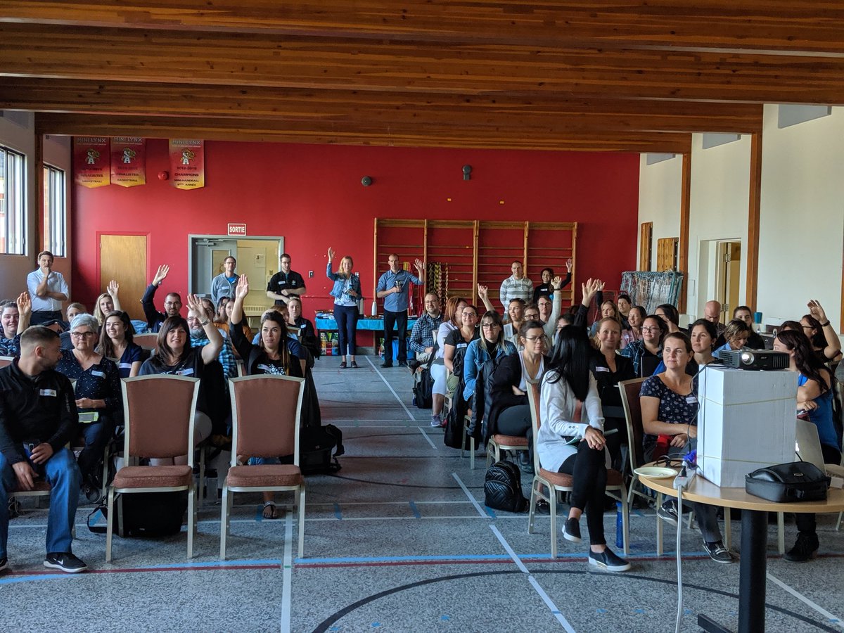 Qui a déjà participé à un #CréaCamp?
Aujourd'hui à Bellechasse avec la <a href="/Boiteascience/">Boite à science</a>, nous accueillons plusieurs habitués! Certains en sont même a leur 4e édition!!
#DevProf #créativité