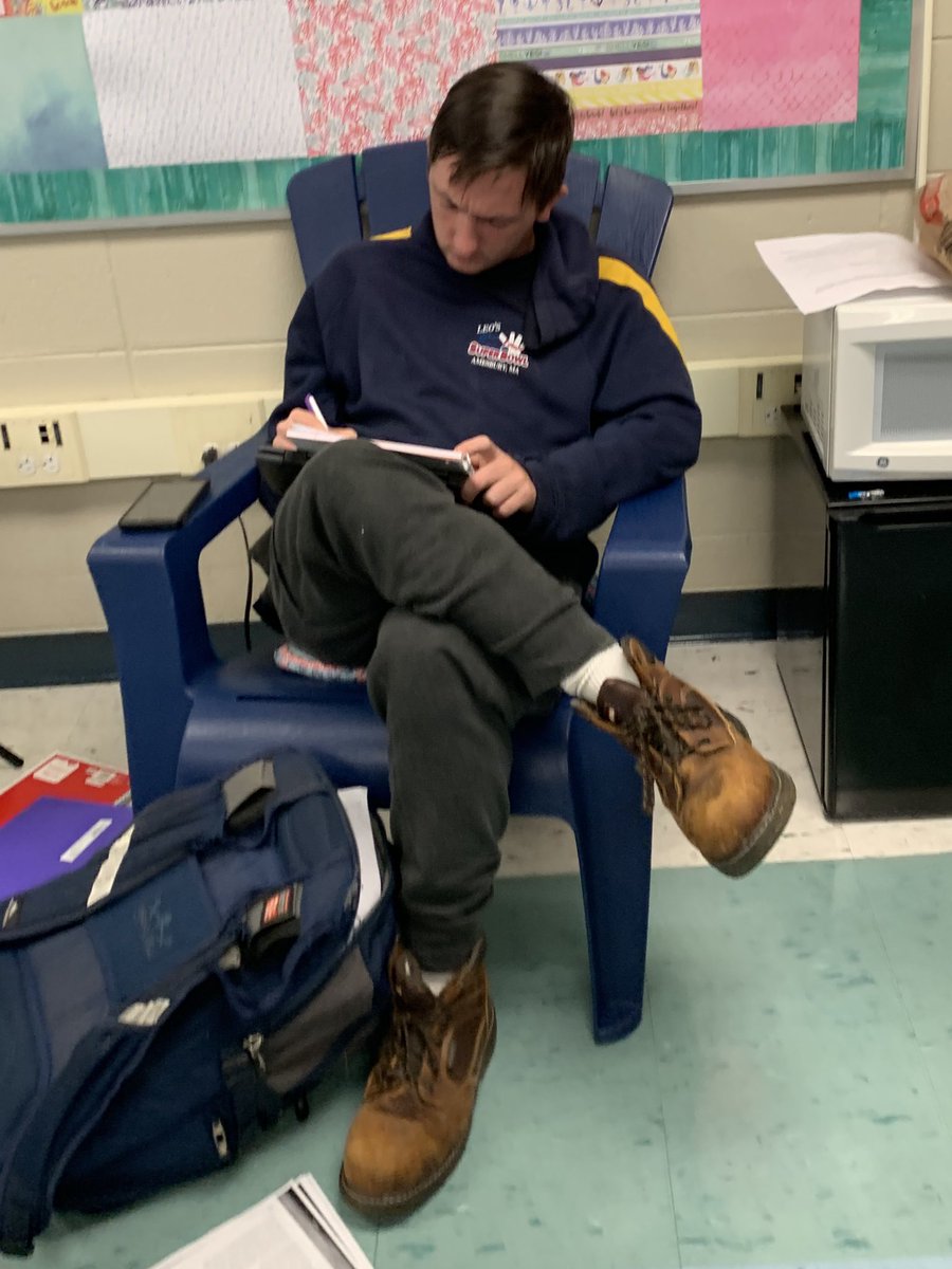 MsDempsSays's tweet photo. When you love what you’re reading, you can’t stop writing! D period slaying their journal project on “Dear Martin” #writetothink 📓✏️ https://t.co/GpXIEeBx5m