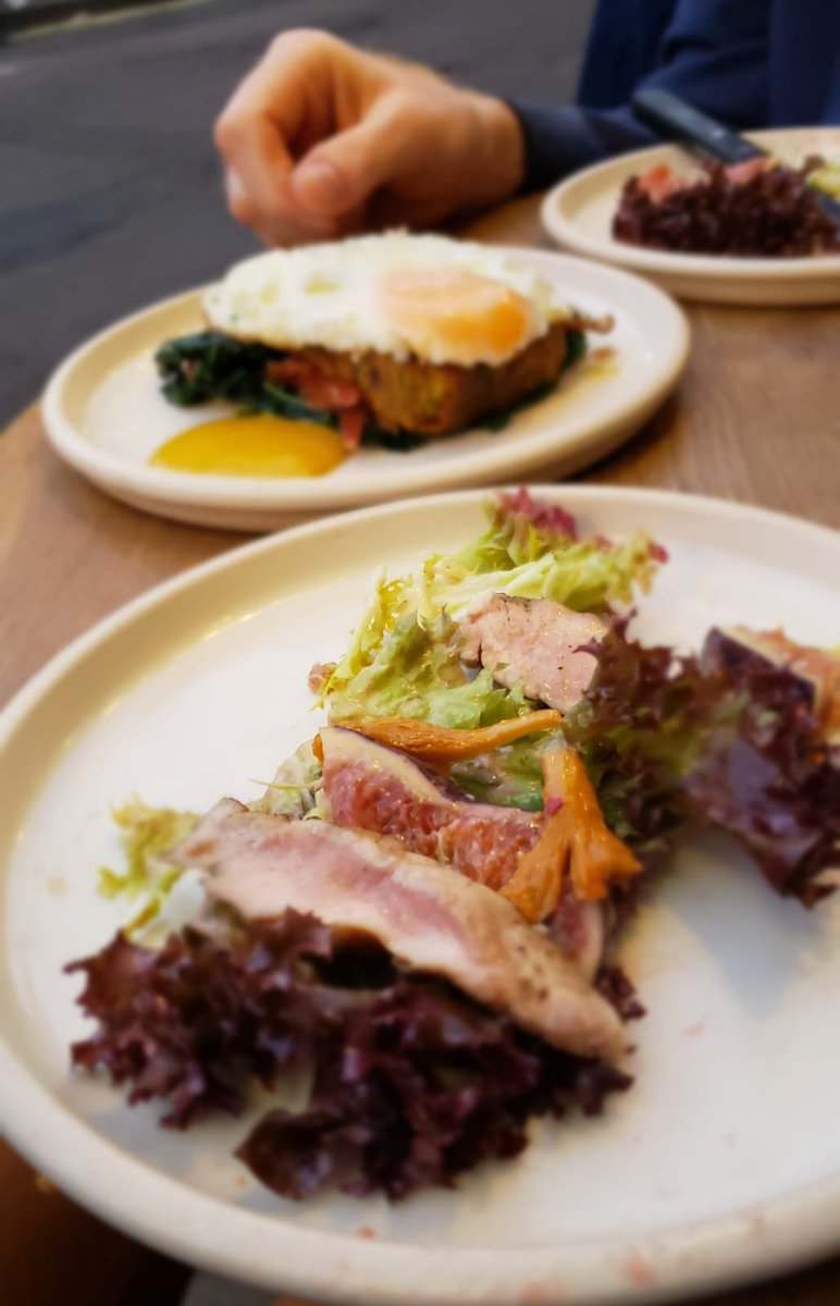Caught up with a friend last night in buzzing Borough Market. Got a table at Elliot’s Cafe. The food was an unexpected delight. Wild rabbit, figs, pickled girolles &amp; cavalo nero; pigs ear cake, ham hock &amp; fried egg; pork meatballs with polenta &amp; salsa fresca. Worth a detour!