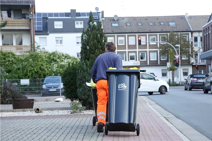 In #Bocholt sind derzeit bereits 8700 Gelbe Tonnen an die Haushalte ausgeliefert worden. bbv-net.de/Lokales/Bochol…
