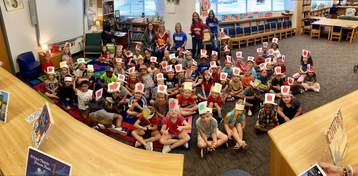 Johnny Appleseed came to visit our kindergarteners! 🍎<a href="/bvschools/">Blue Valley Schools</a> <a href="/LKELionsBV/">Lakewood Elementary</a> <a href="/LKMSUthe/">Reed Uthe</a>