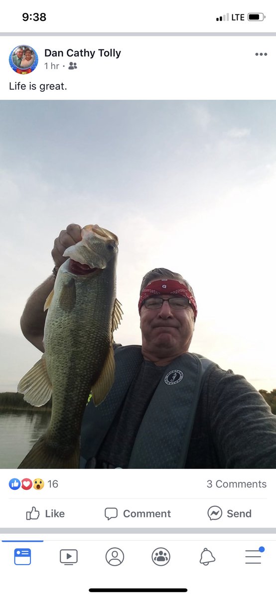 Lexi_Tolly's tweet photo. Grandpa is just out here living his best life. https://t.co/fuYWdOeLJj