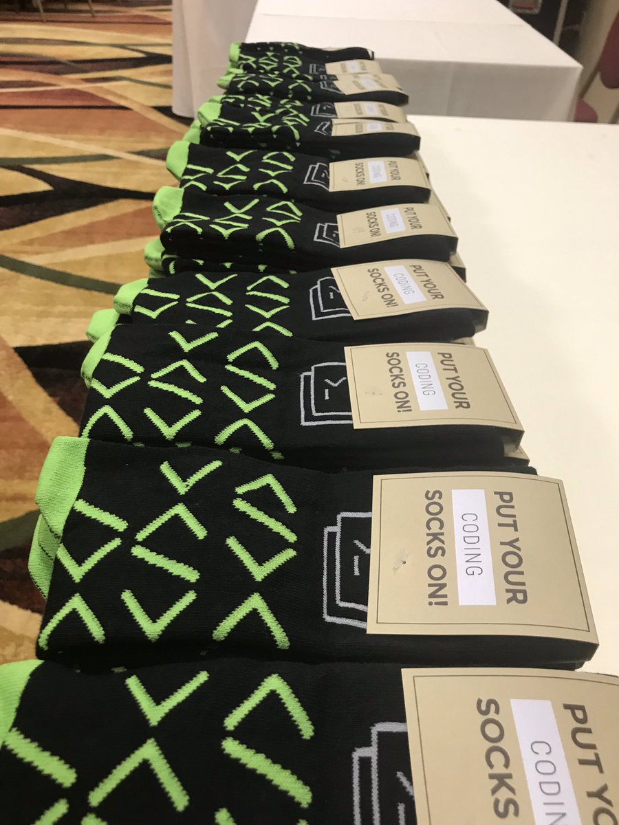 CalEvans's tweet image. #cascadiaPHP2019
#I present the @siteground sock wall.

Gett’m while they last. :)