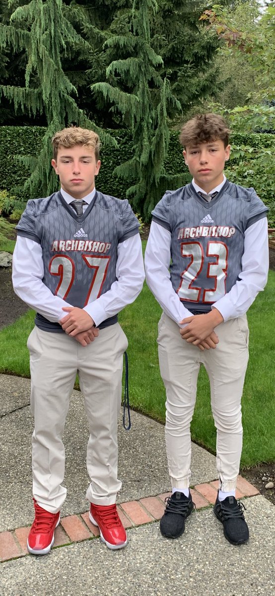 GAME DAY 🐾 HOME OPENER AMHS vs Cleveland HS 7pm 🏈 #MathisBrothers ❤️#27 ❤️#23