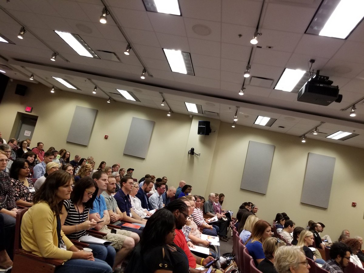 cs4allcps's tweet photo. Standing room only at the #ILCSEdSummit... let's organize this awesome community to take some real action! This is long overdue. https://t.co/z42vWP8XsU