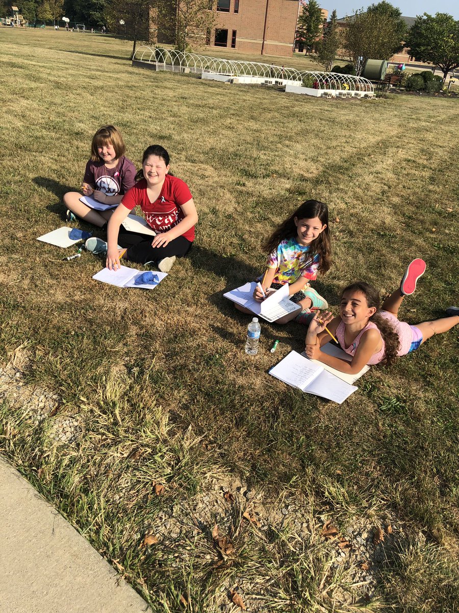 lahewitt's tweet photo. Sometimes your math lesson just isn’t that exciting, but the concept is critical for developing an understanding. Time to go outside! #factors #factorpairs #arrays #understandingmultiplication #vitaminD #itsabeautifulday #mathclassisoutsidetoday #CWway #MyOhioClassroom https://t.co/pTd7ymUQQS