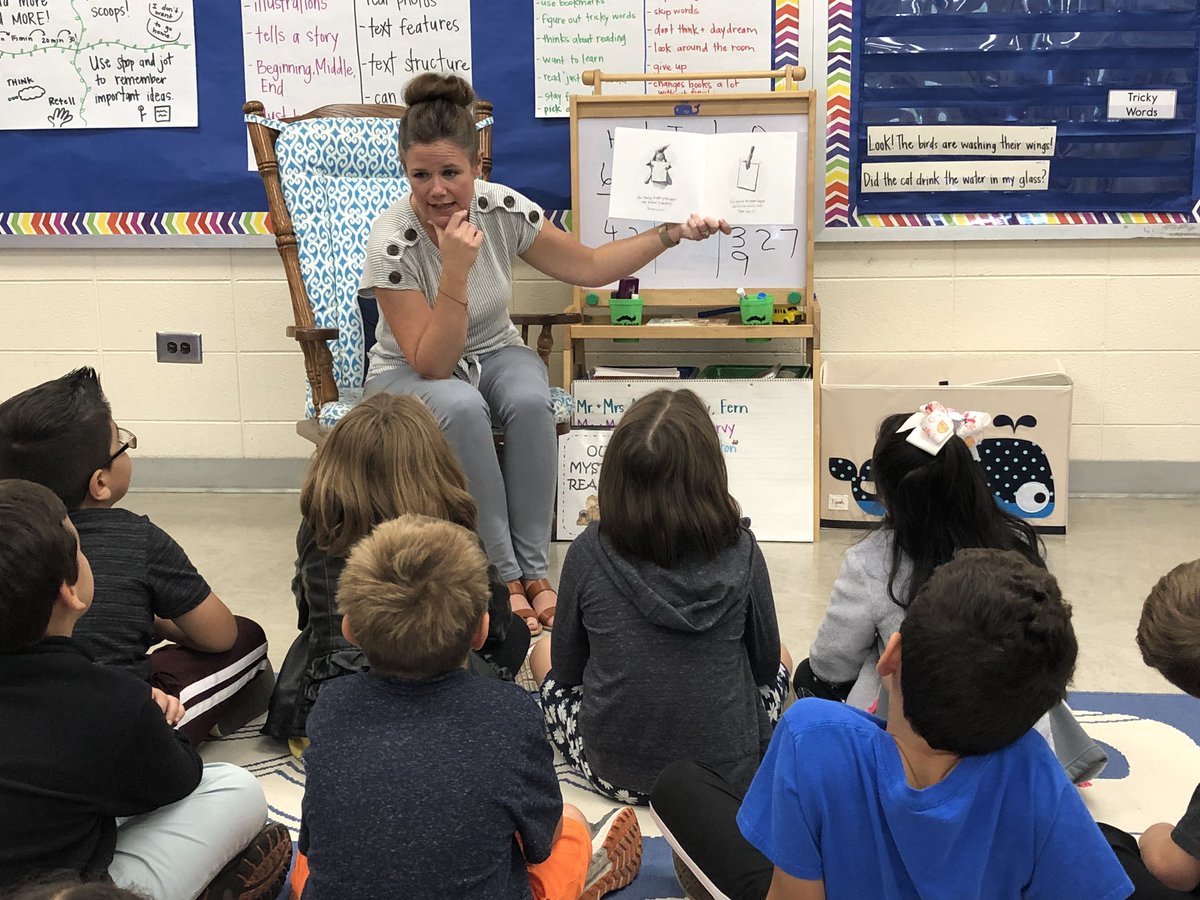 GABChamps's tweet image. The First Lady of @GABChamps came to be the Mystery Reader for @wwilliamswhales today to read The Dot book. Thanks for coming to the #1SchoolInAmerica. #ChampLife