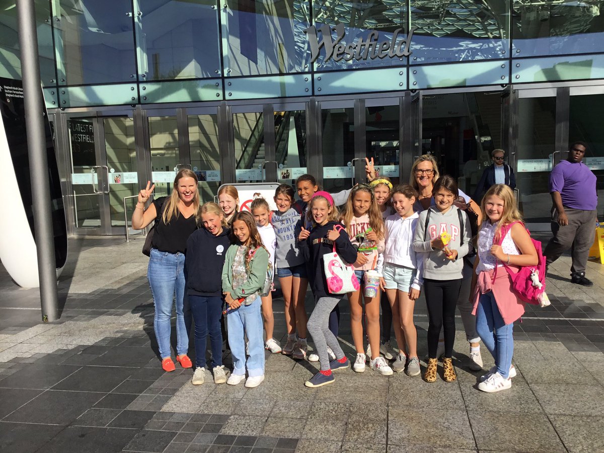 NWSbh_Trips's tweet photo. Had an amazing day at Westfield’s @puttShack. Well done to the winner Clemmie. All washed down with Wagamamas and a sunny walk home #NWSbhTutorTrips19 https://t.co/rol4XxL9V0