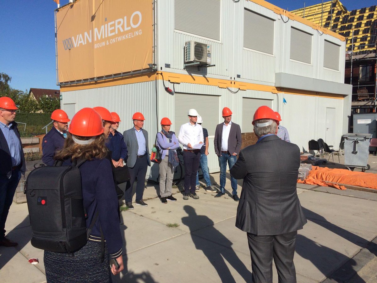 ArendsKathy's tweet photo. Raadsleden @Lansingerland bezoeken woningbouw locatie Westpolder. #lslbouwt #versnelling https://t.co/56b7I02ySH