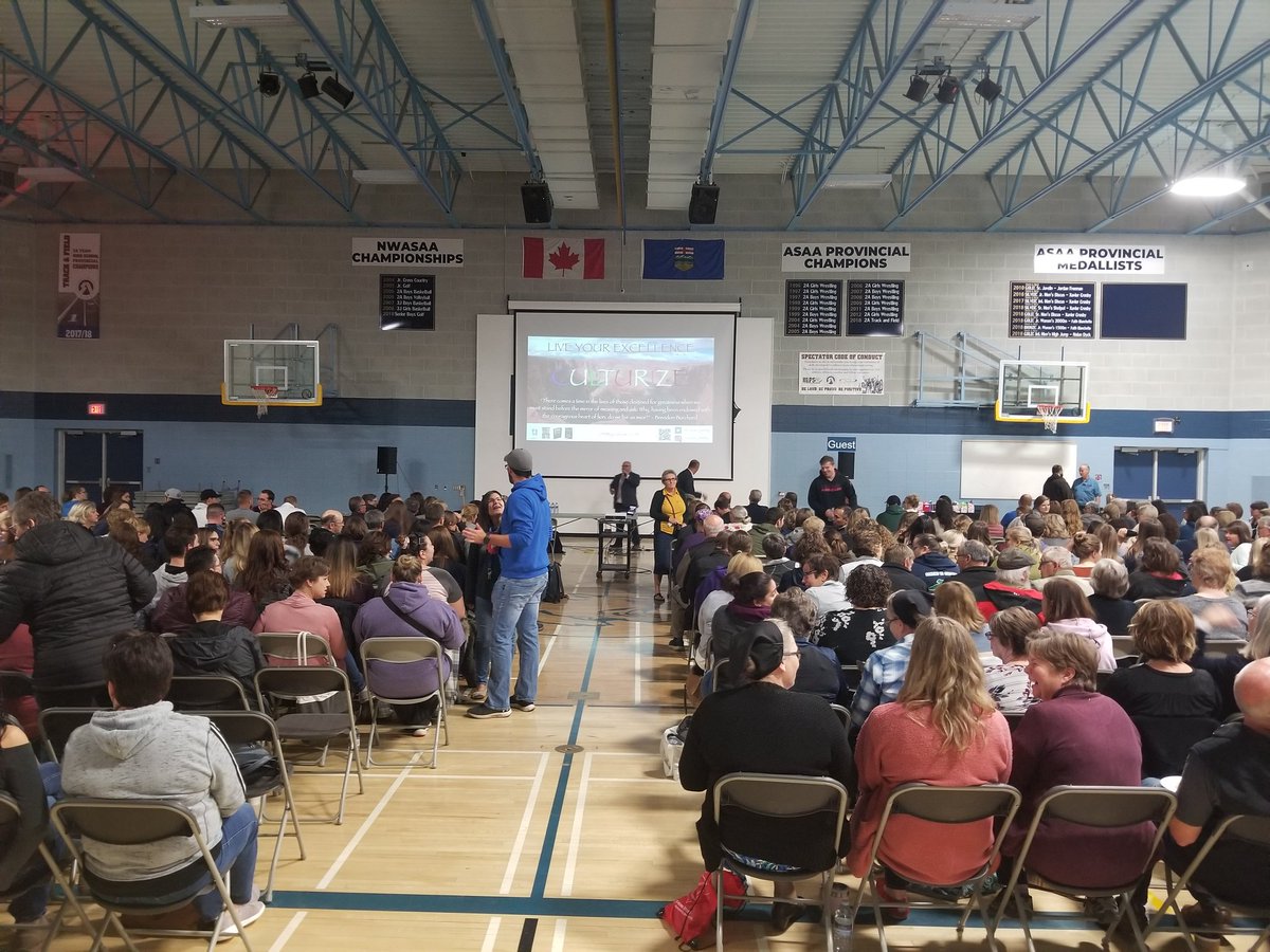 KristinwWright's tweet photo. Whole divison learning with Jimmy Casas- "live your excellance" @casas_jimmy #FVSD52 https://t.co/rDI6JVRYc3