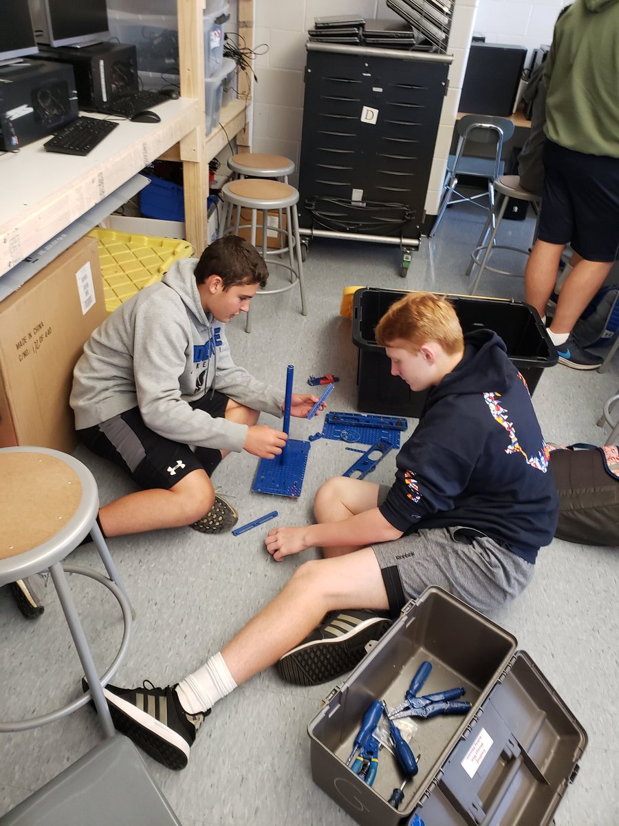 Ludlowe Tech Ed tweet media