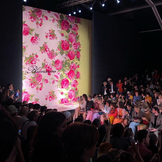 Sfilata Blumarine #mfw 
Grazie <a href="/blumarine/">Blumarine</a> per avermi invitato!
.
.
.
#milano #fashion #blumarine #moda #milan #roses #business #ecommerce #marketing #follow @progesia_ <a href="/zerogrey/">ZeroGrey</a> ift.tt/2Ojg29b