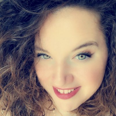 #curlyhair#greeneyes #bouclesassumées #NouvellePhotoDeProfil