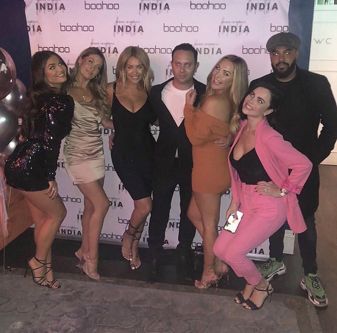 Loved celebrating with my girl for her @boohoo launch ❤️ https://t.co/d0ncAUCCjM<a class="tags" target="_blank" title="On Twitter" href="/?out=eyJ0eXAiOiJKV1QiLCJhbGciOiJIUzUxMiJ9.eyJpYXQiOjE3MjA1MTQ4MzMsImlzcyI6InR3cG9ybnN0YXJzLmNvbSIsIm5iZiI6MTcyMDUxNDgzMywiZXhwIjoxNzUyMDUwODMzLCJyZWRpcmVjdF91cmwiOiJodHRwczovL3R3aXR0ZXIuY29tL2Jvb2hvbyJ9.8Cgo3cTLZrL1N6pLa6JR29REeAsPml4sAFAOEiyd9Uv_Lr2_XVRemJlGoo-PMPeO61VWbMlemn_gD4PzJvOhEA">@boohoo</a>