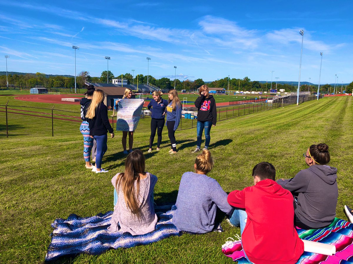 mrsschmeck's tweet photo. H Eng 11 connecting nature to Into the Wild w an analysis of Thoreau’s Walden. Does McCandless misunderstand? #schmeckseng11 #intothewild #walden #thoreau #transcendentalists #seekself #seenature @UpperPerkHS https://t.co/yh8JH4nkFb