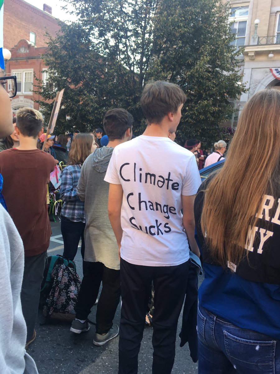 VNRCorg's tweet image. Vermont is keeping up with the #GlobalClimateStrike -- and not just in Burlington. Here's downtown Montpelier this morning, complete with a student die-in on Main Street. #VTClimateStrike #ClimateChangeSucks #ActOnClimateVT #vtpoli
